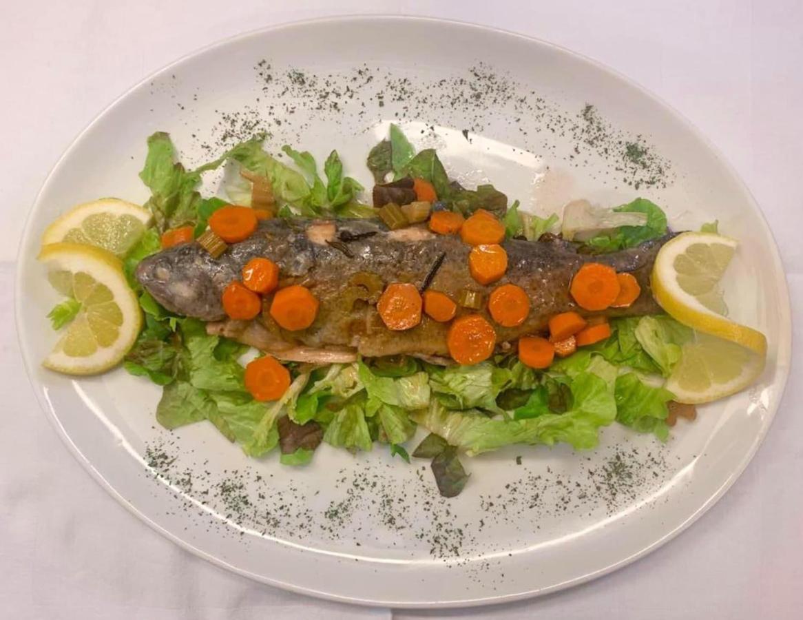 Ristorante Della Stazione Hotel Tegna Bagian luar foto